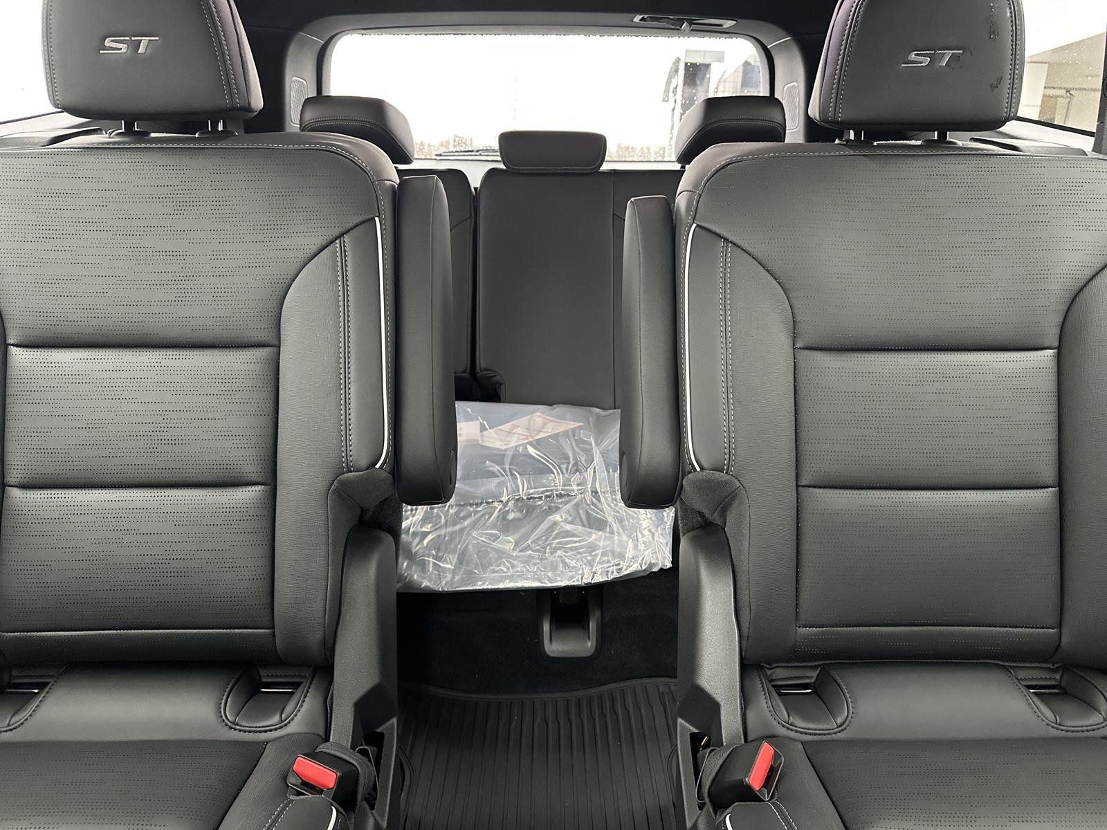2025 Buick Enclave Sport Touring photo 14