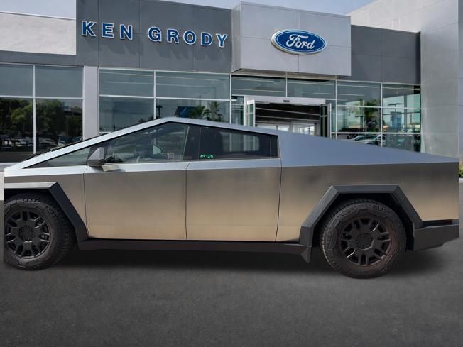 Used 2025 Tesla Cybertruck Base with VIN 7G2CEHED0SA061338 for sale in Buena Park, CA