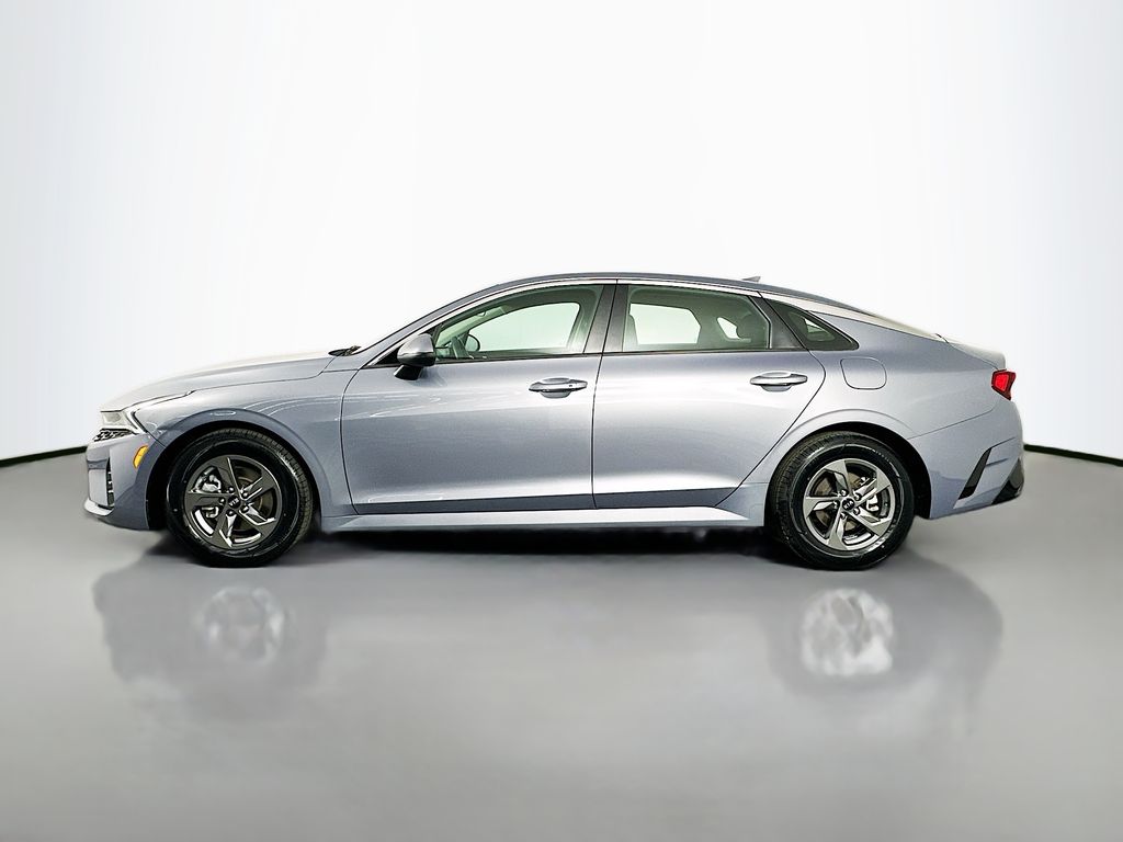 2021 Kia K5 LXS photo 4