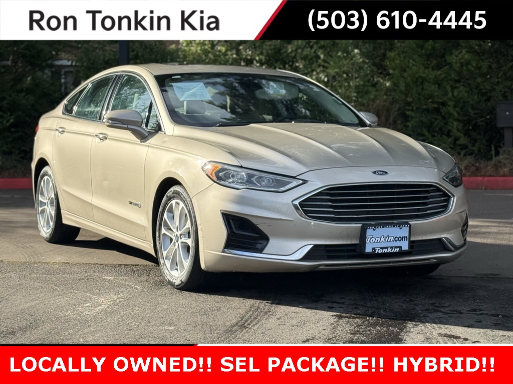 2019 Ford Fusion SEL's photo