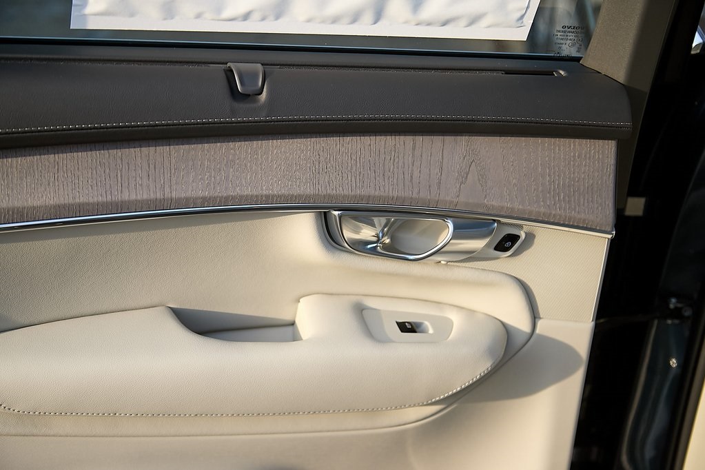 2026 VOLVO XC90 - Image 19