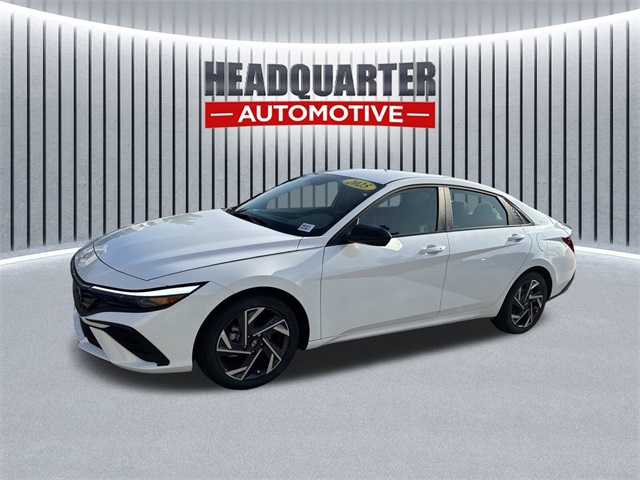 2025 Hyundai Elantra SEL's photo