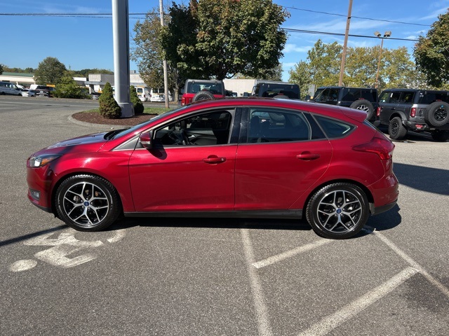 2017 Ford Focus SEL photo 4