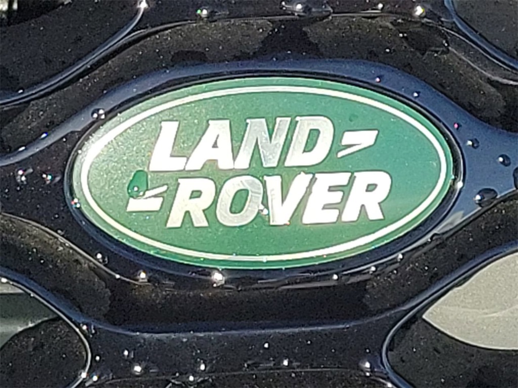 2025 Land Rover Discovery SE photo 9