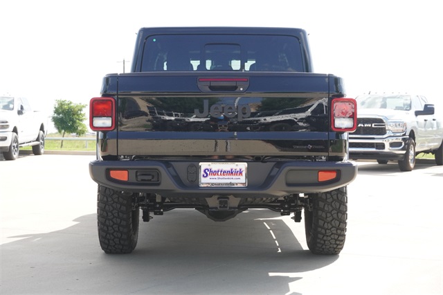 2025 Jeep Gladiator Sport photo 7
