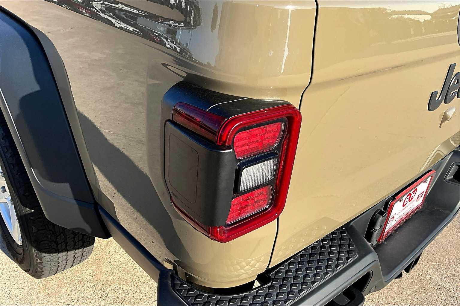 2020 Jeep Gladiator Sport S photo 25