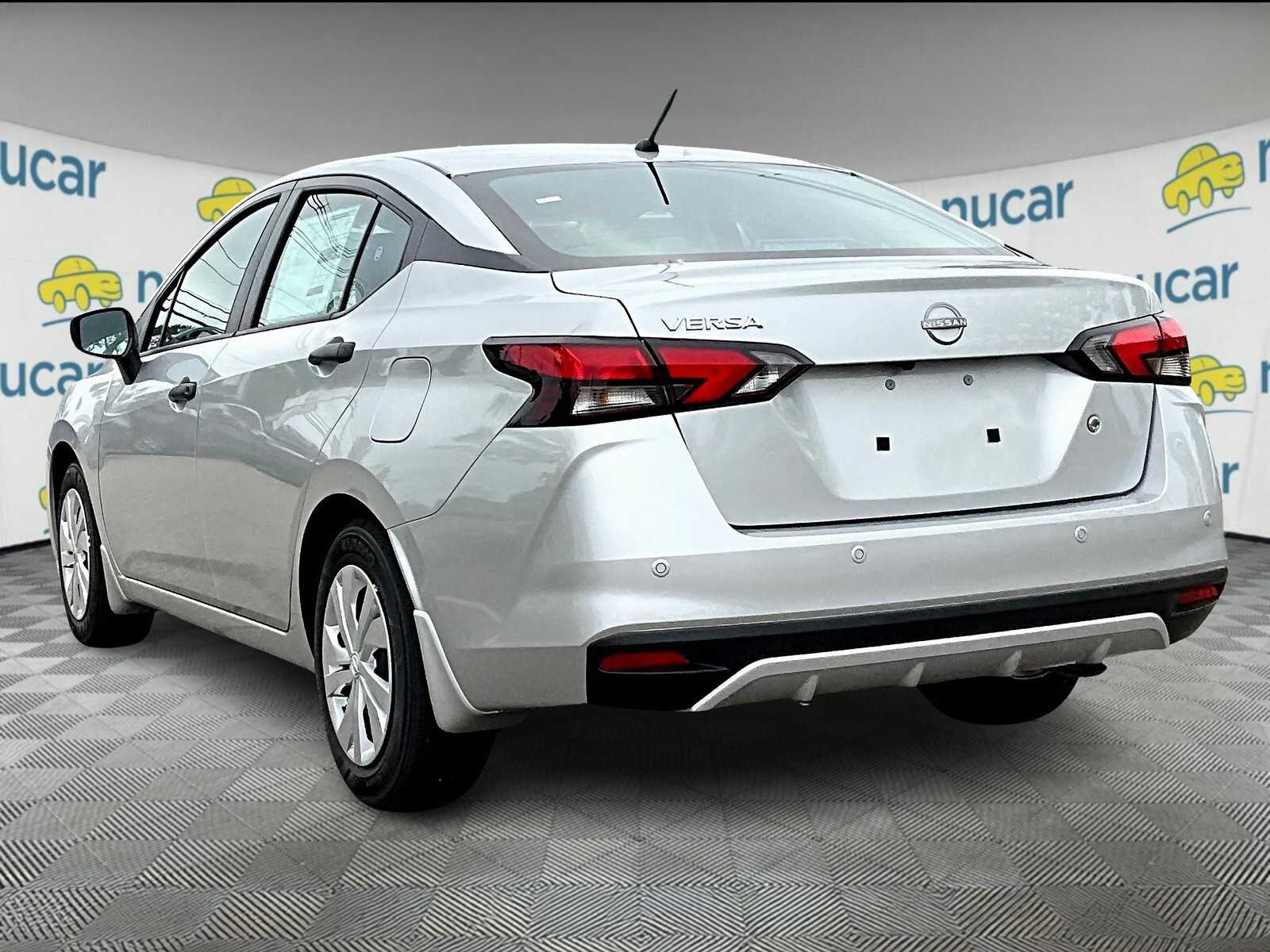 2025 Nissan Versa S photo 4