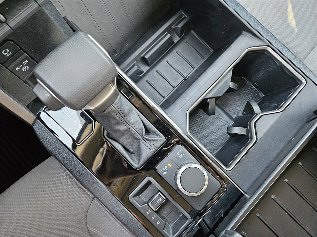 2024 Toyota Tundra SR5 CrewMax photo 10