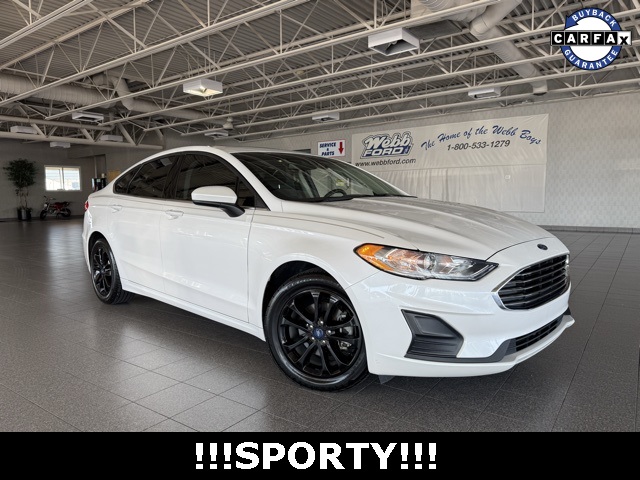2020 Ford Fusion SE photo 2