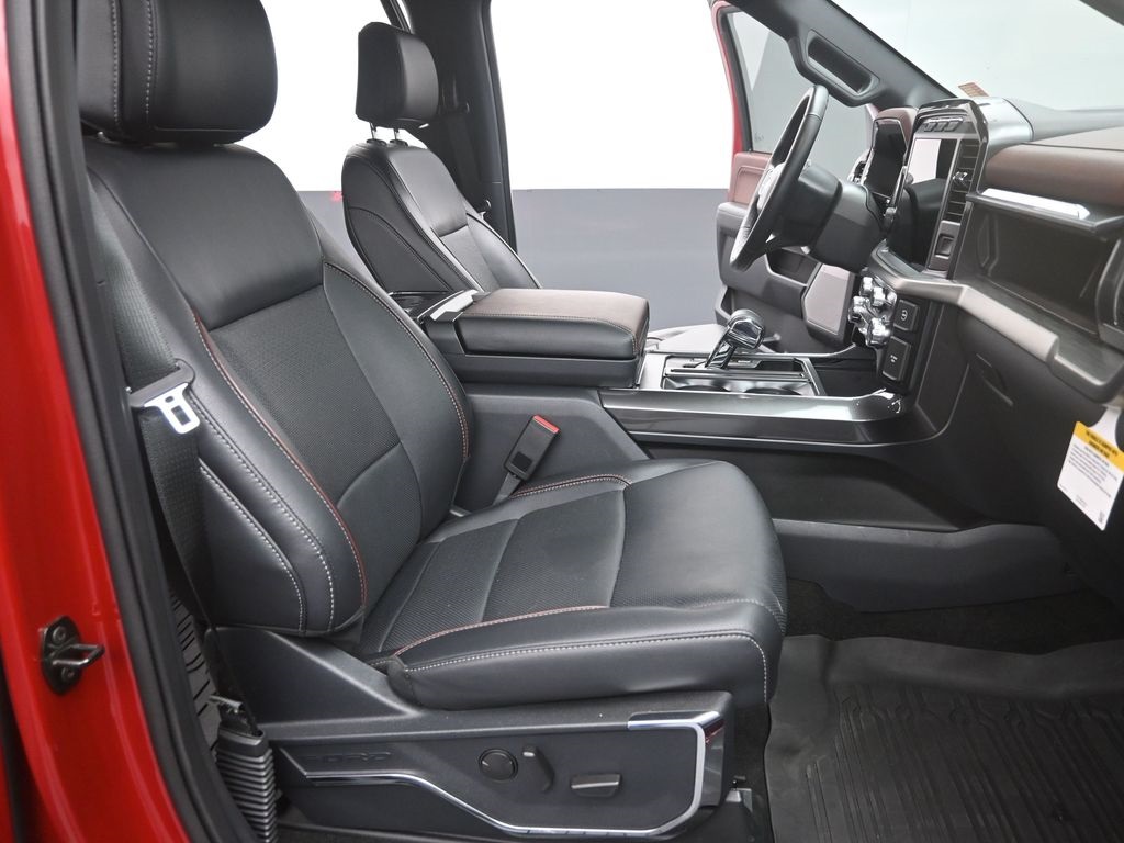 2023 Ford F-150 Lariat photo 24