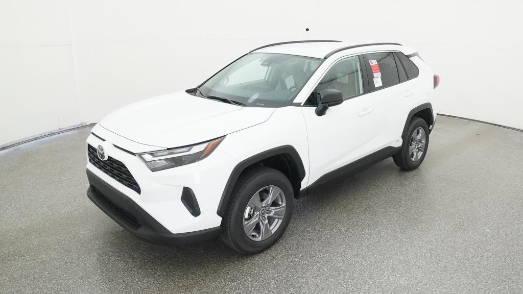 2025 Toyota RAV4 LE's photo