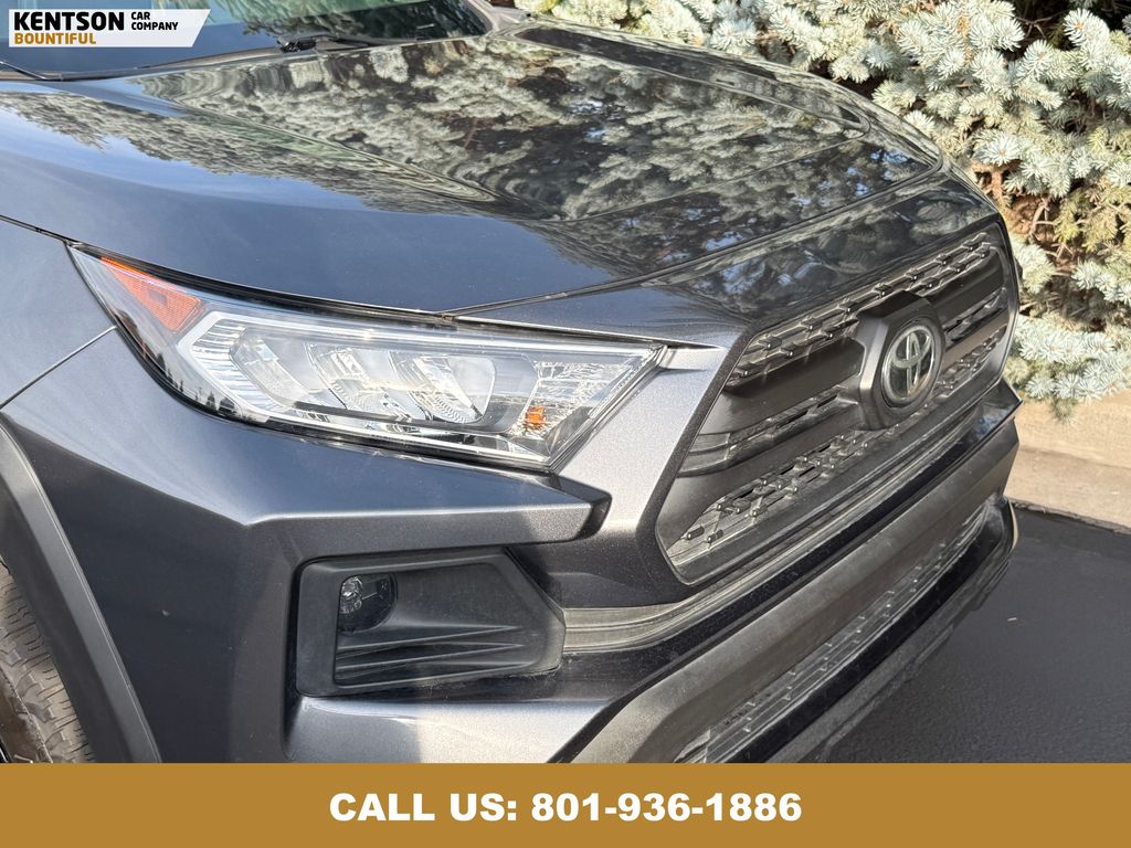 2020 Toyota RAV4 TRD photo 14