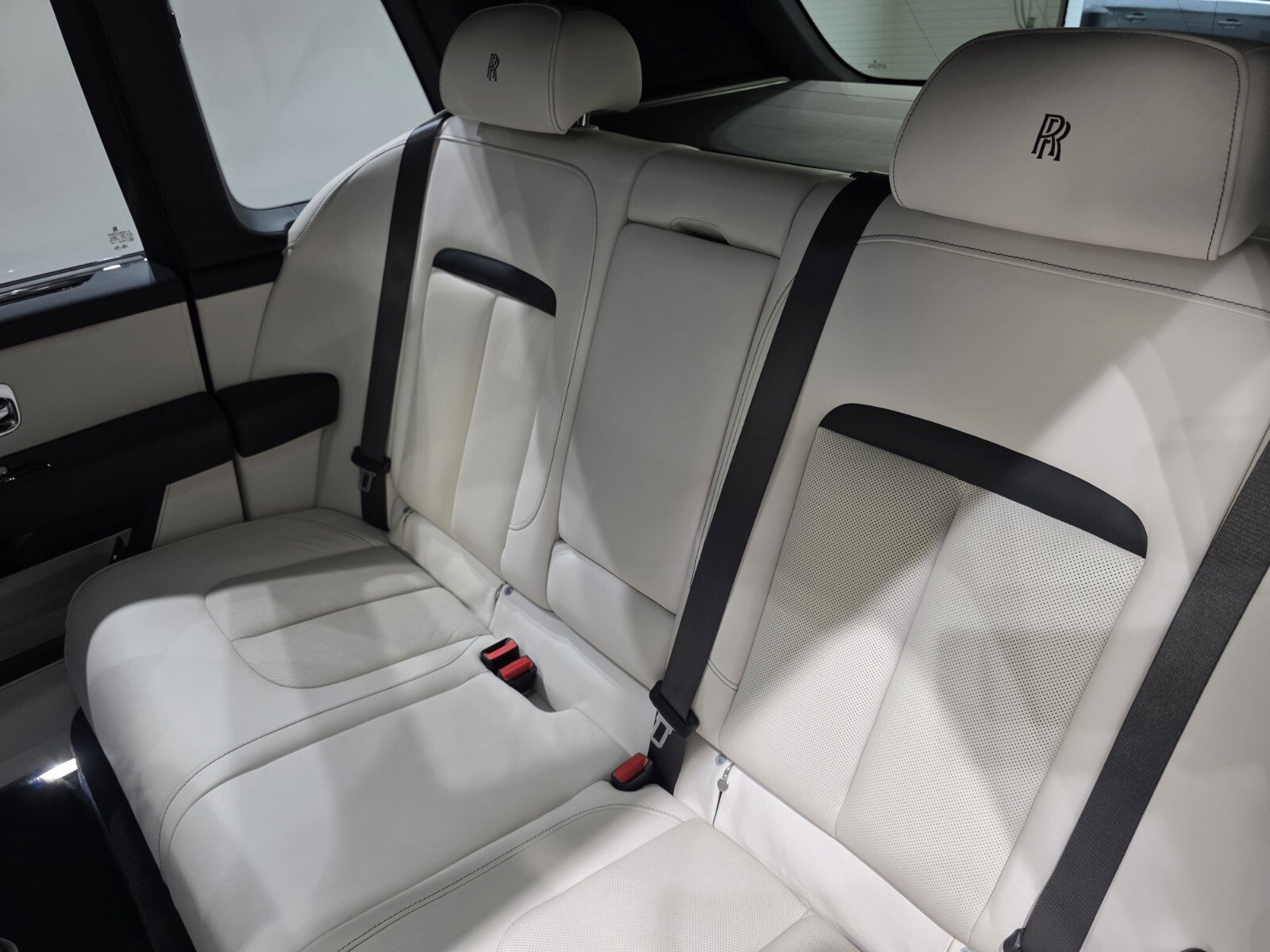 2021 Rolls Royce Cullinan RR31 photo 12