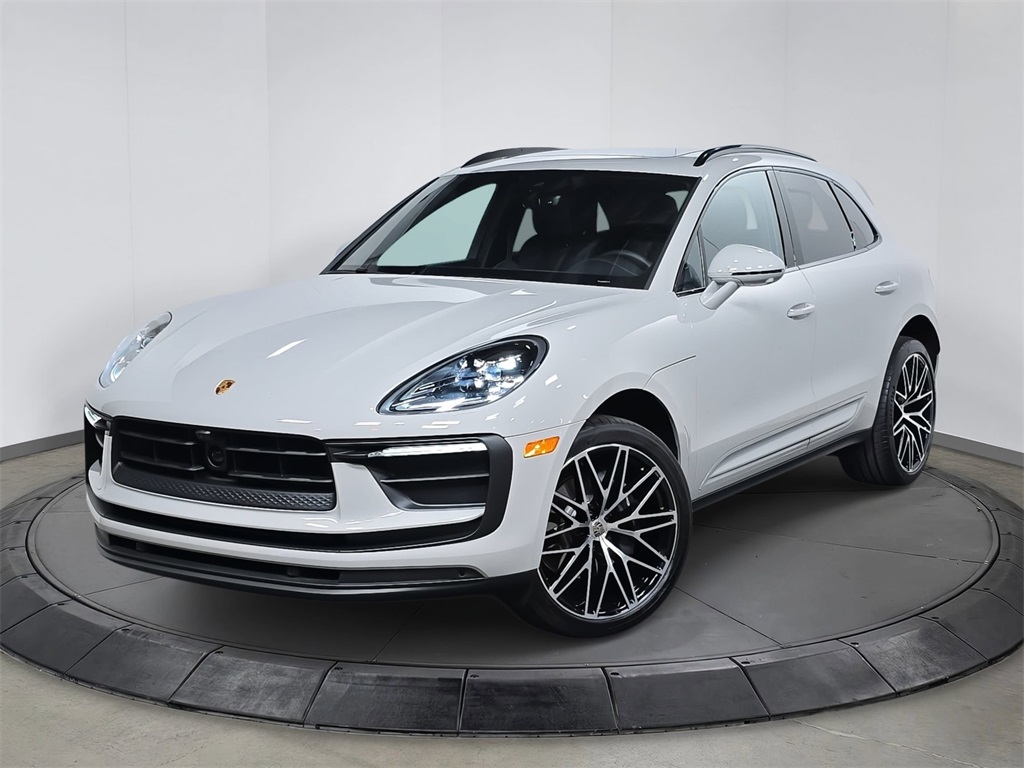 2026 Porsche Macan's photo