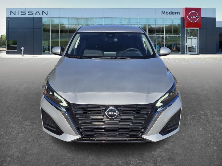 2023 Nissan Altima 2.5 SV photo 2