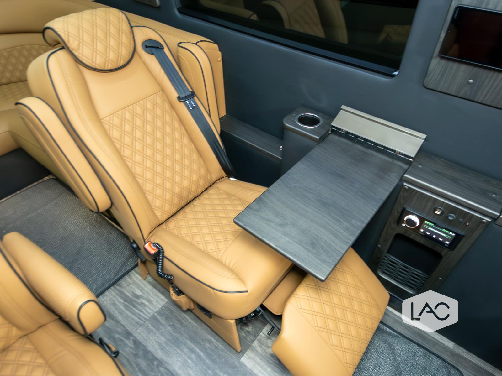 2024 Mercedes Benz Sprinter 3500 photo 7