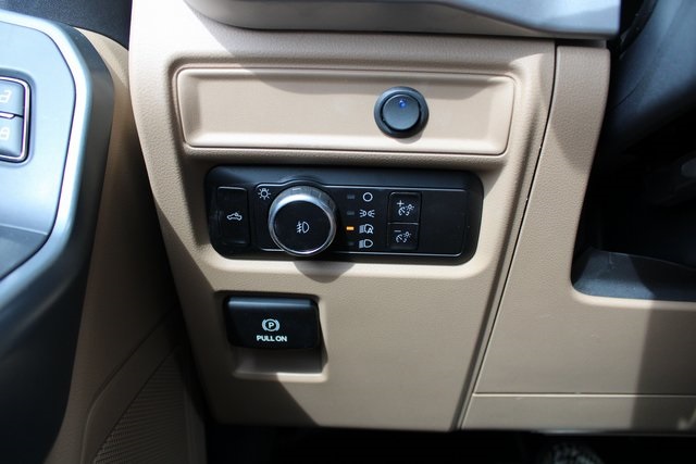 2023 Ford F-150 XLT photo 9