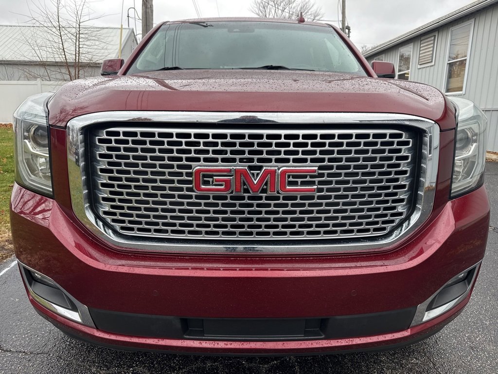 2017 Gmc Yukon Denali photo 2