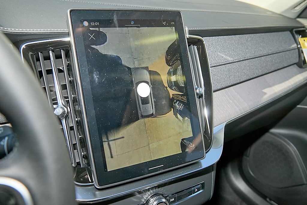 2026 VOLVO XC90 - Image 13