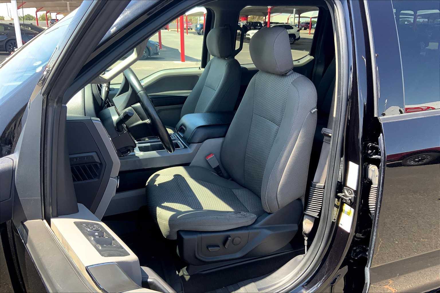 2020 Ford F-150 XLT photo 5