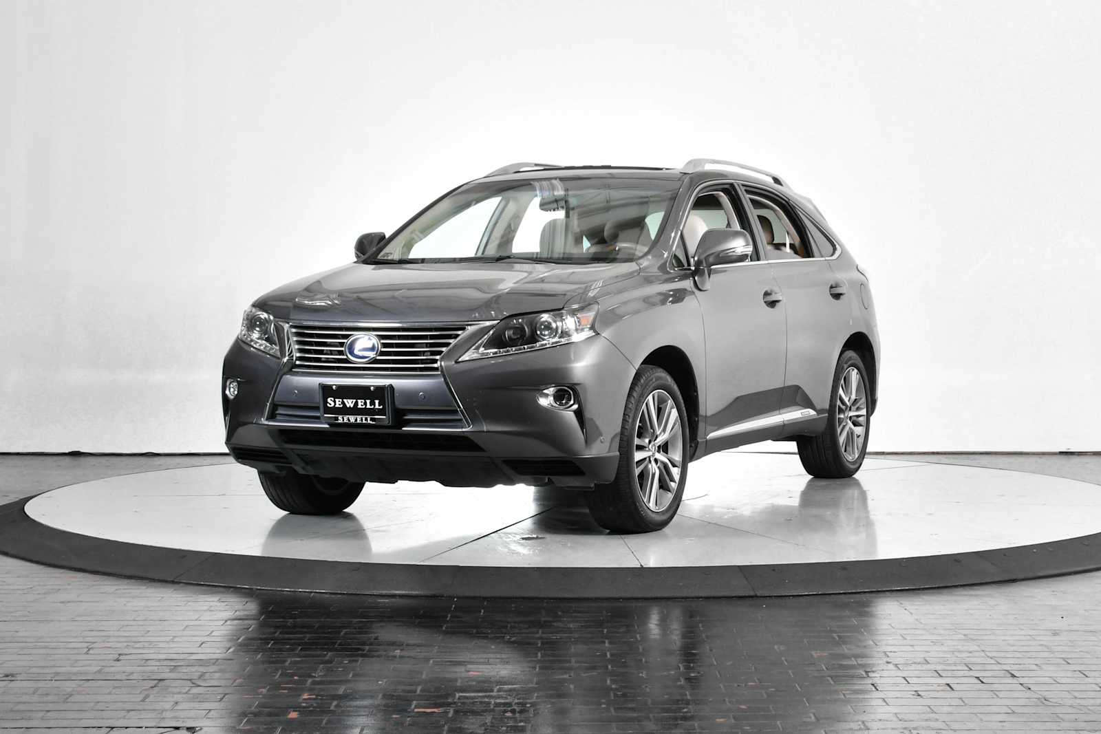 2015 Lexus RX 450h's photo