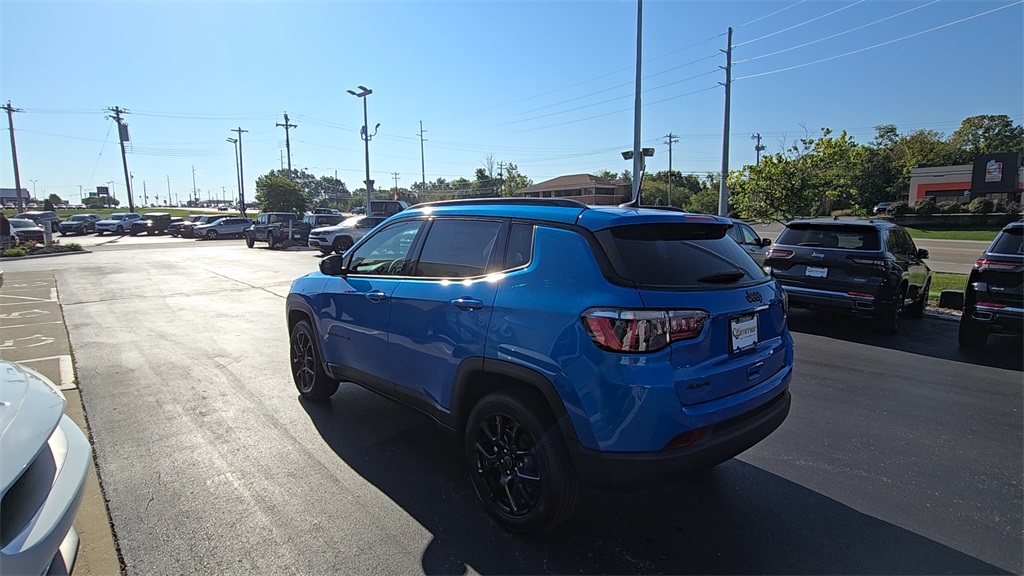 2026 Jeep Compass Latitude photo 4