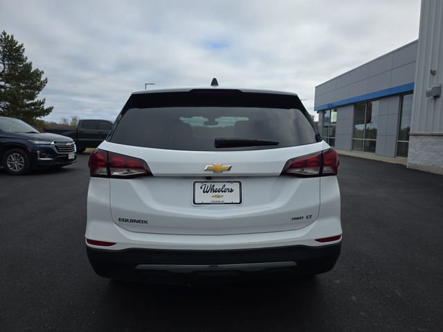 2024 Chevrolet Equinox LT photo 3