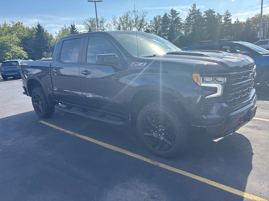 2022 Chevrolet Silverado 1500 LT Trail Boss photo 2