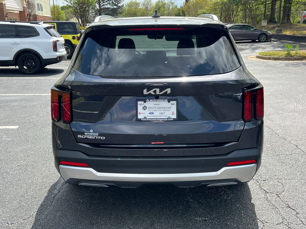 2025 Kia Sorento S photo 4