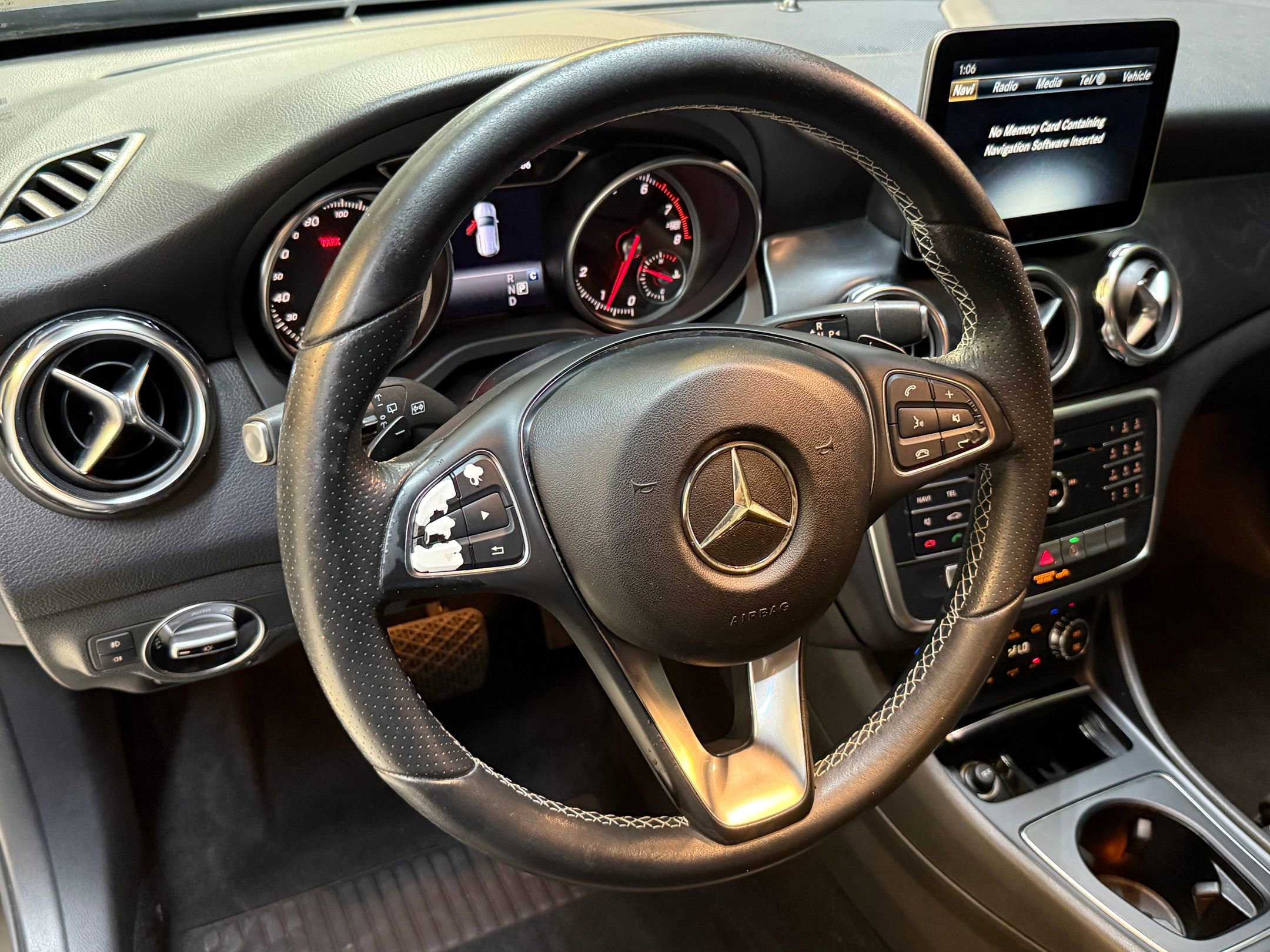 2018 Mercedes Benz GLA 250 photo 4
