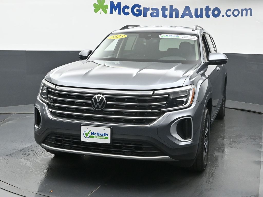 2024 Volkswagen Atlas SE photo 2