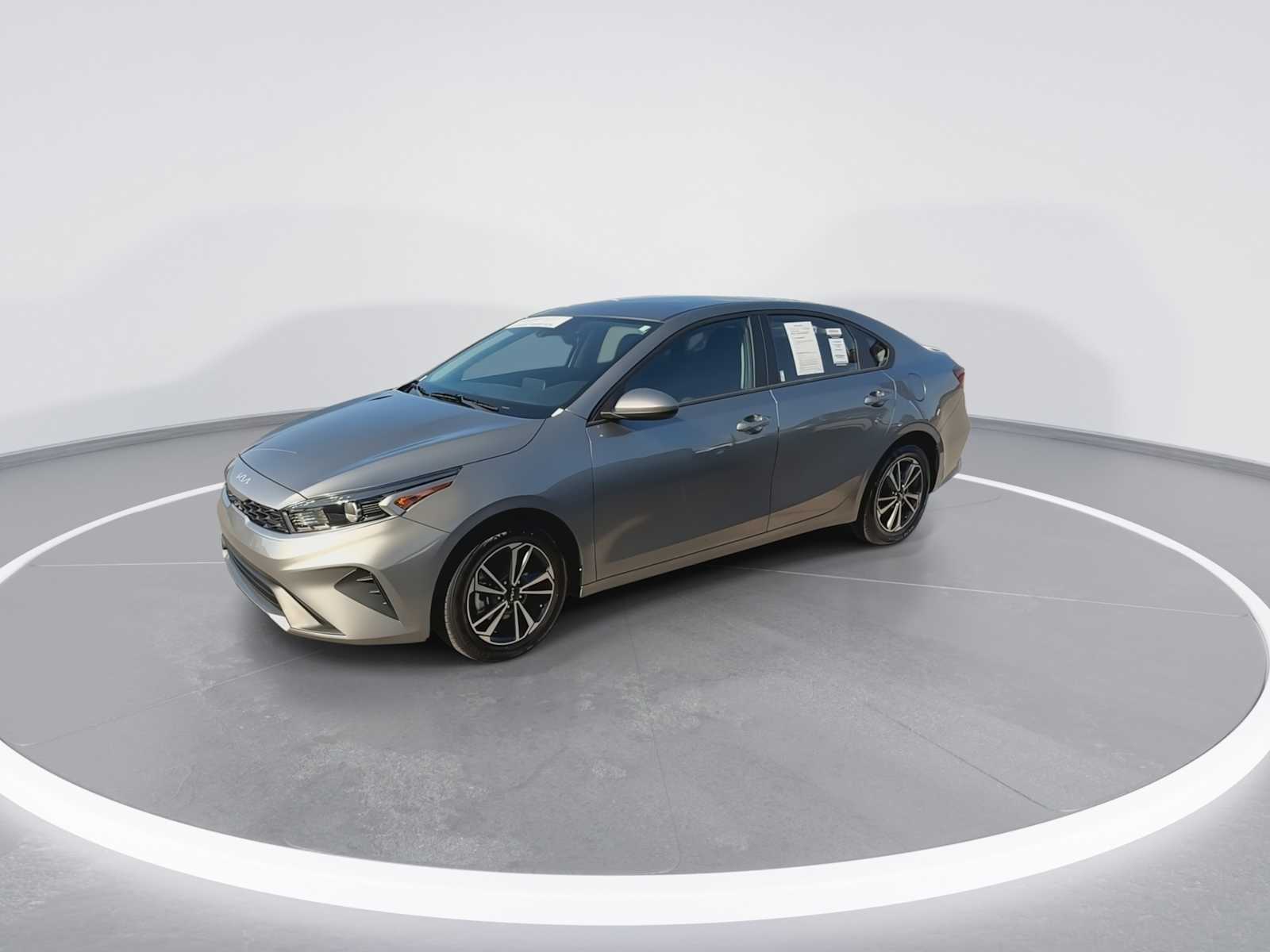 2024 Kia Forte LXS photo 4