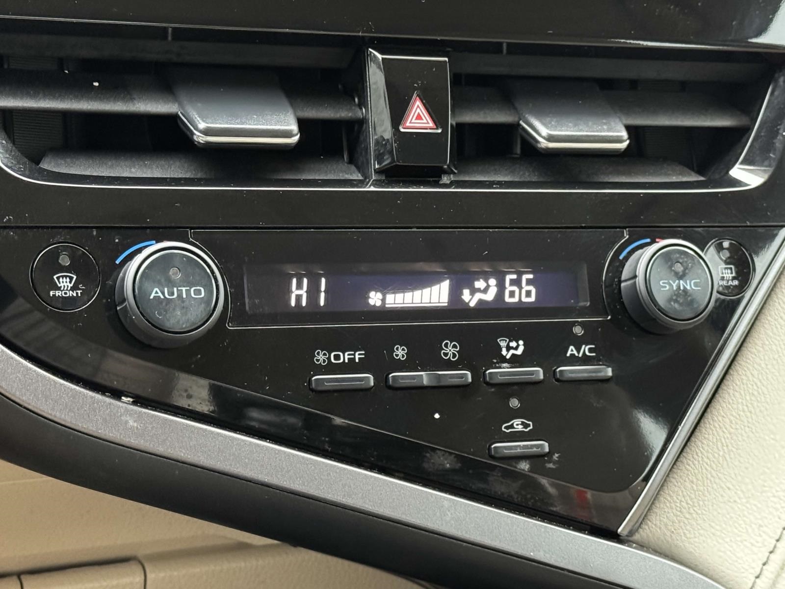 2023 Toyota Camry LE photo 5