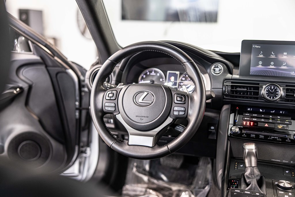 2024 LEXUS IS - Image 37