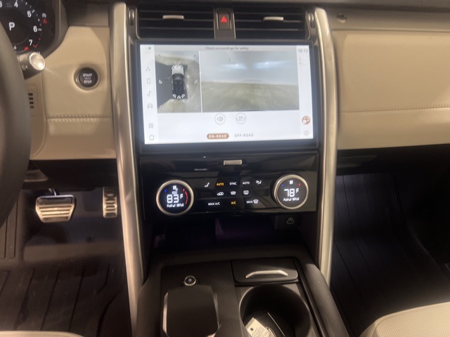 2025 Land Rover Discovery SE photo 15