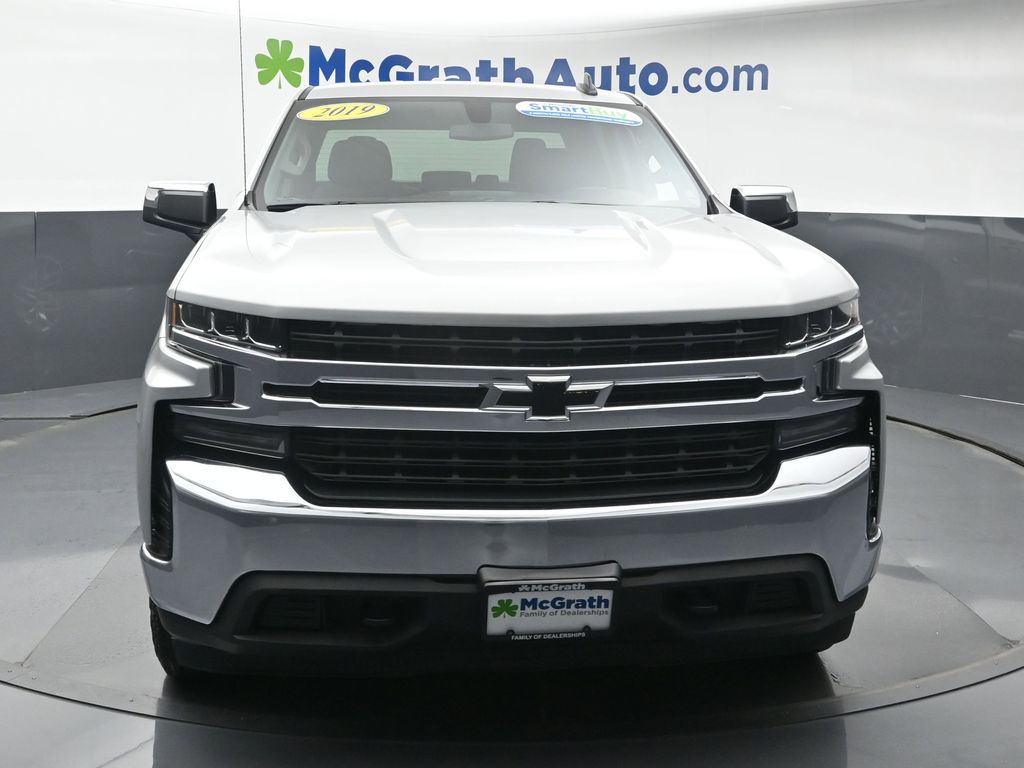 2019 Chevrolet Silverado 1500 LT photo 2