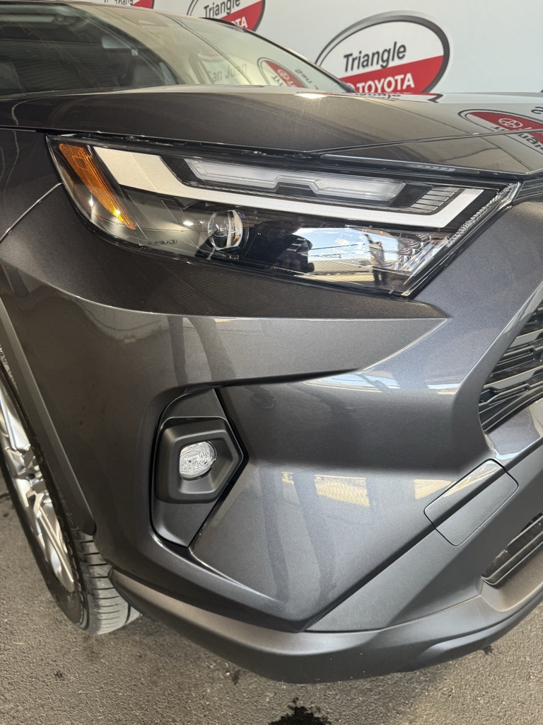 2025 Toyota RAV4 XLE Premium photo 12