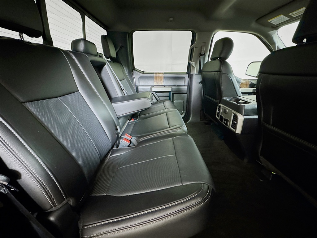 2020 Ford F-150 Lariat photo 17