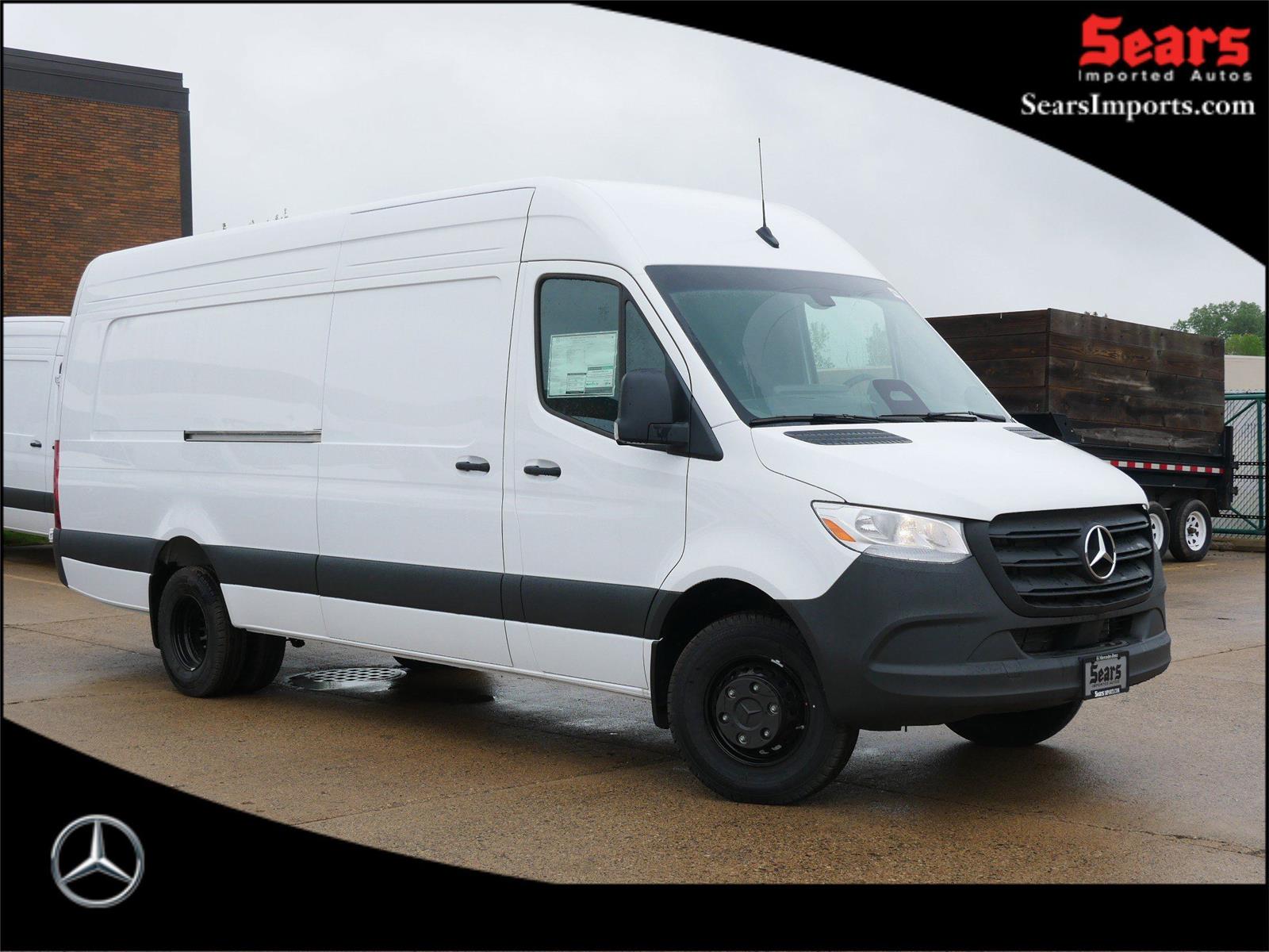 2025 Mercedes-Benz Sprinter Cargo Van Base's photo