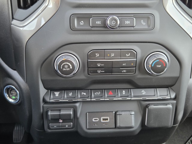 2025 Chevrolet Silverado 2500HD Custom photo 29