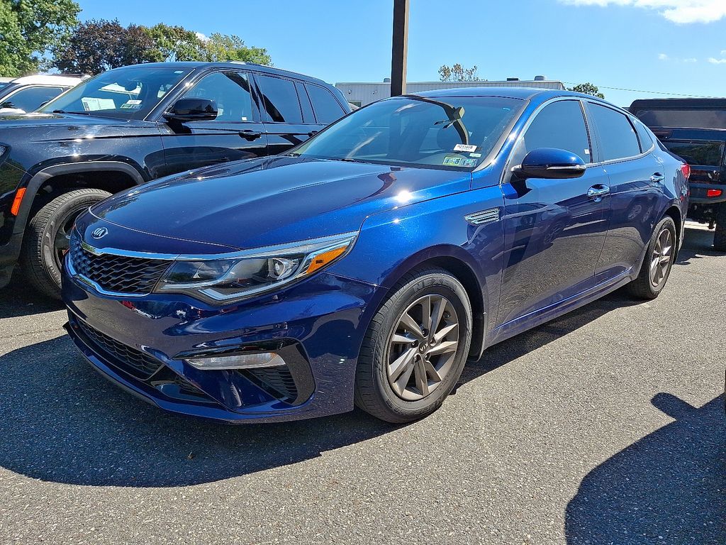2020 Kia Optima LX photo 3