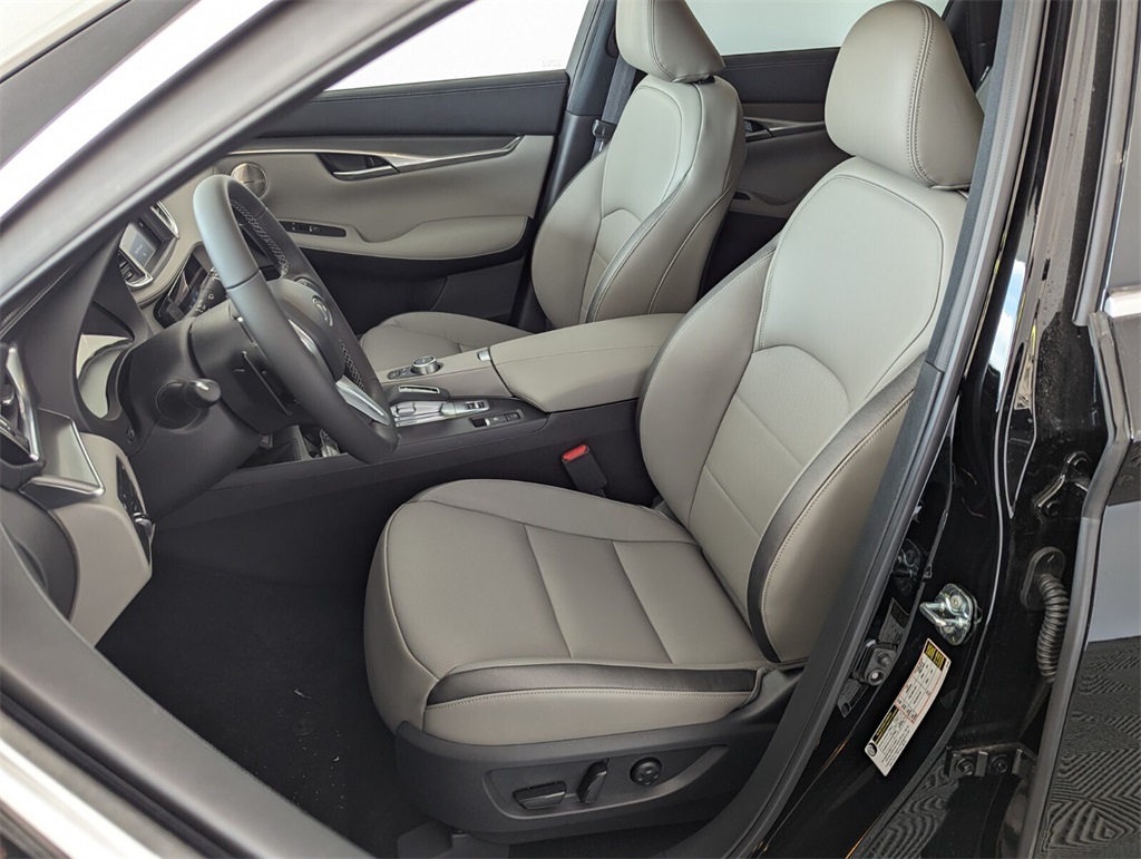 2024 Infiniti QX50 Luxe photo 4