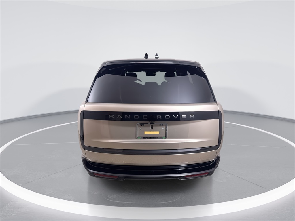 2025 Land Rover Range Rover SE photo 6