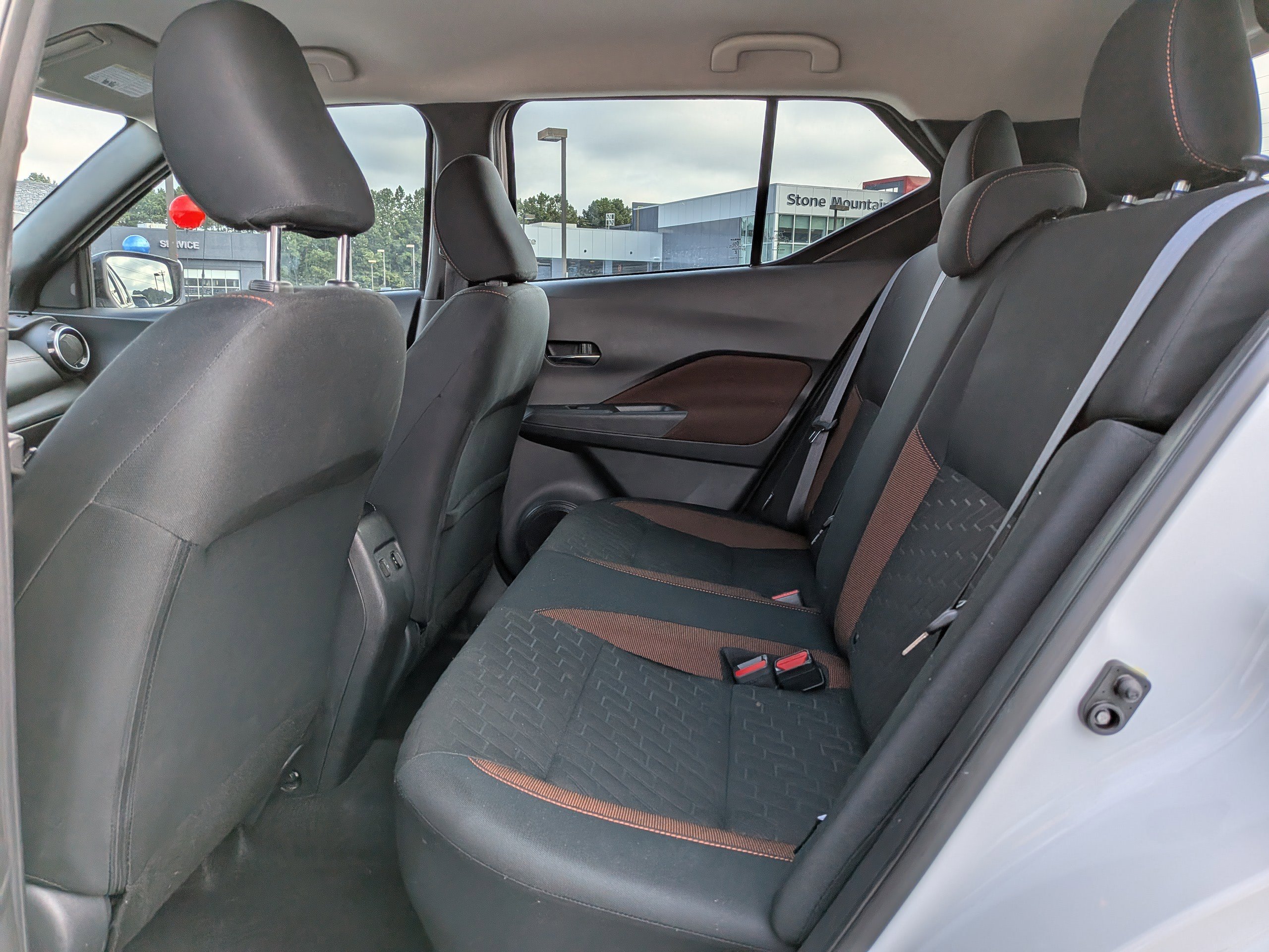 2023 Nissan Kicks SR photo 7