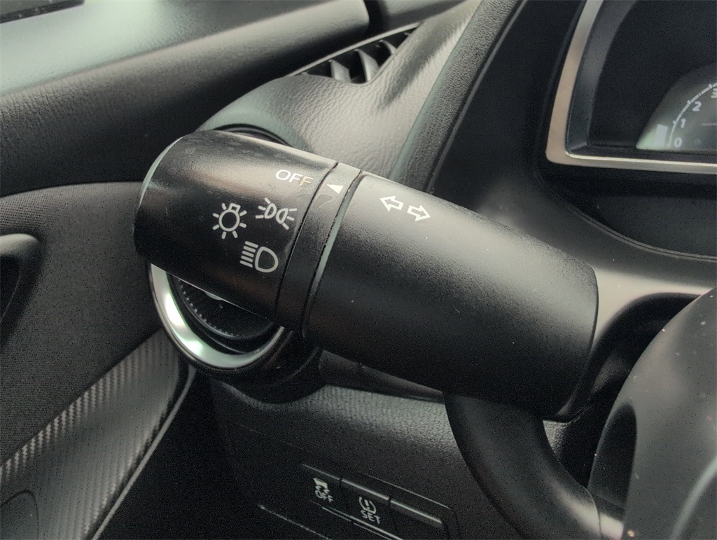 2017 Toyota Yaris iA Base photo 18