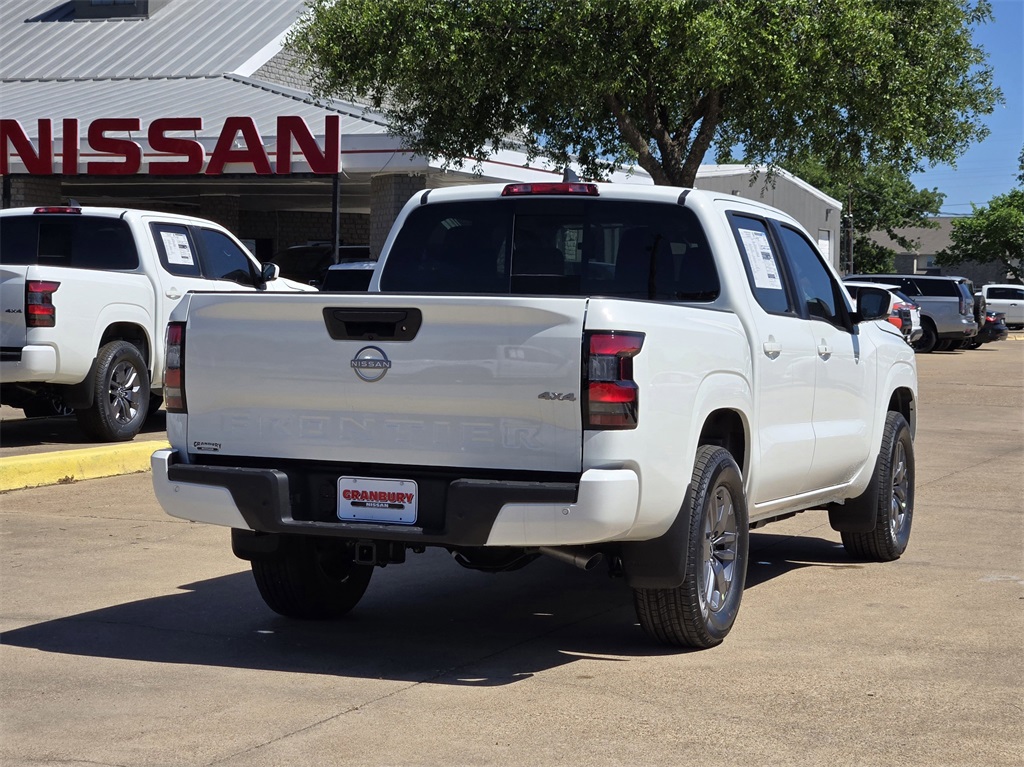 2025 Nissan Frontier SV photo 4