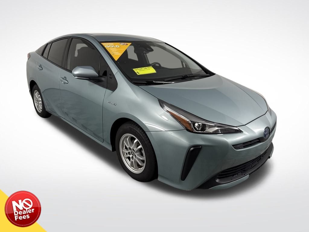 2019 Toyota Prius L Eco's photo