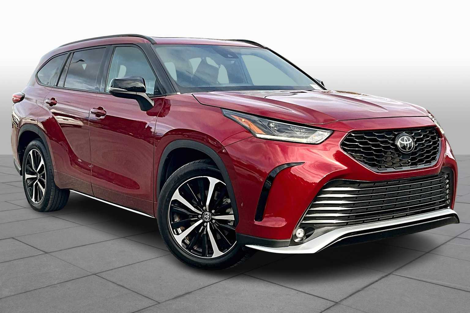 2022 Toyota Highlander XSE photo 2