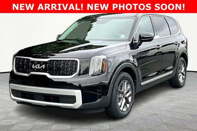 2024 Kia Telluride LX photo 3