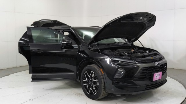 Used 2024 MOSAIC BLACK Chevrolet RS image 12